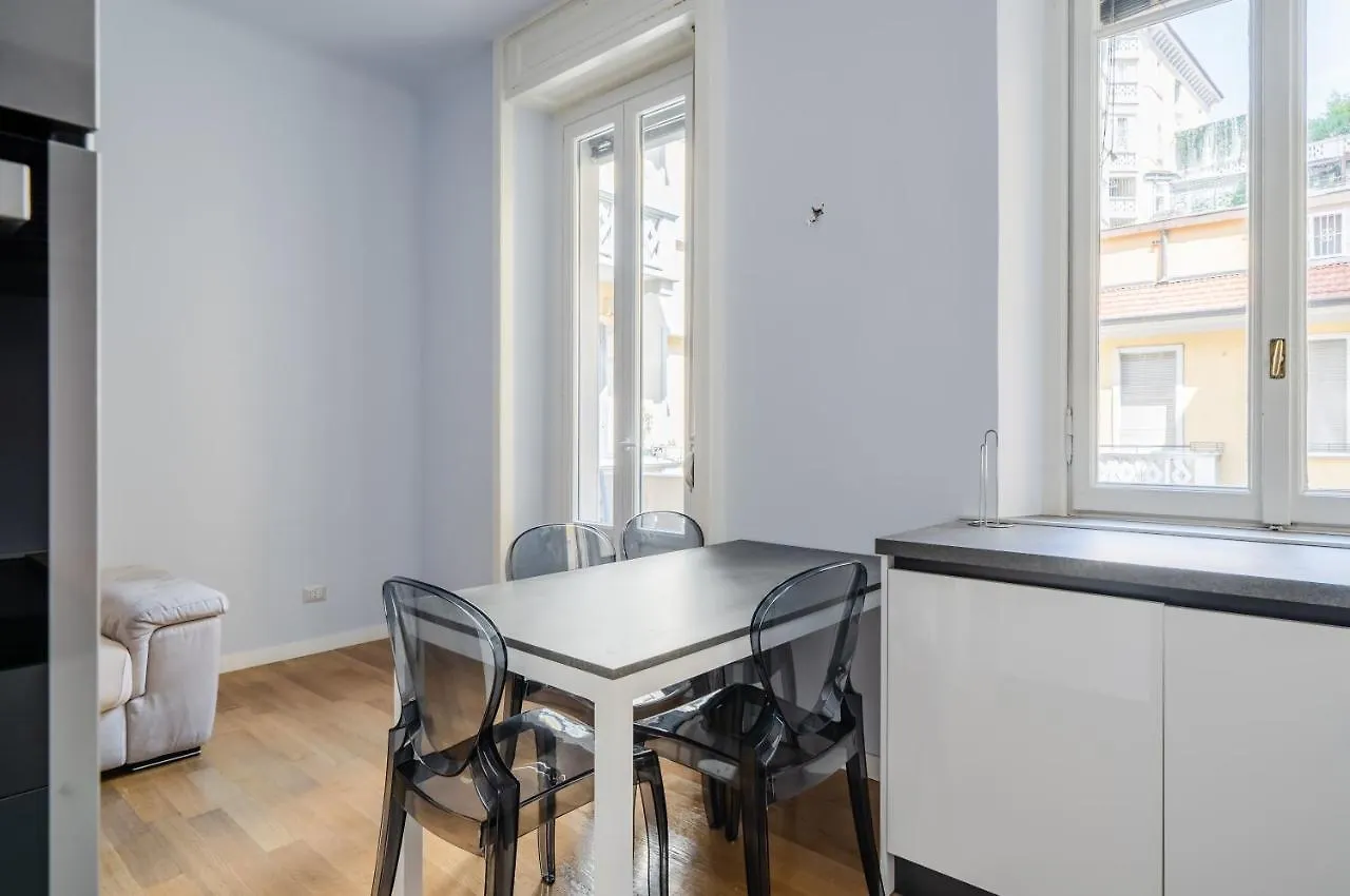 Lovely Apartment In Milano-Porta Romana W/ Balcony