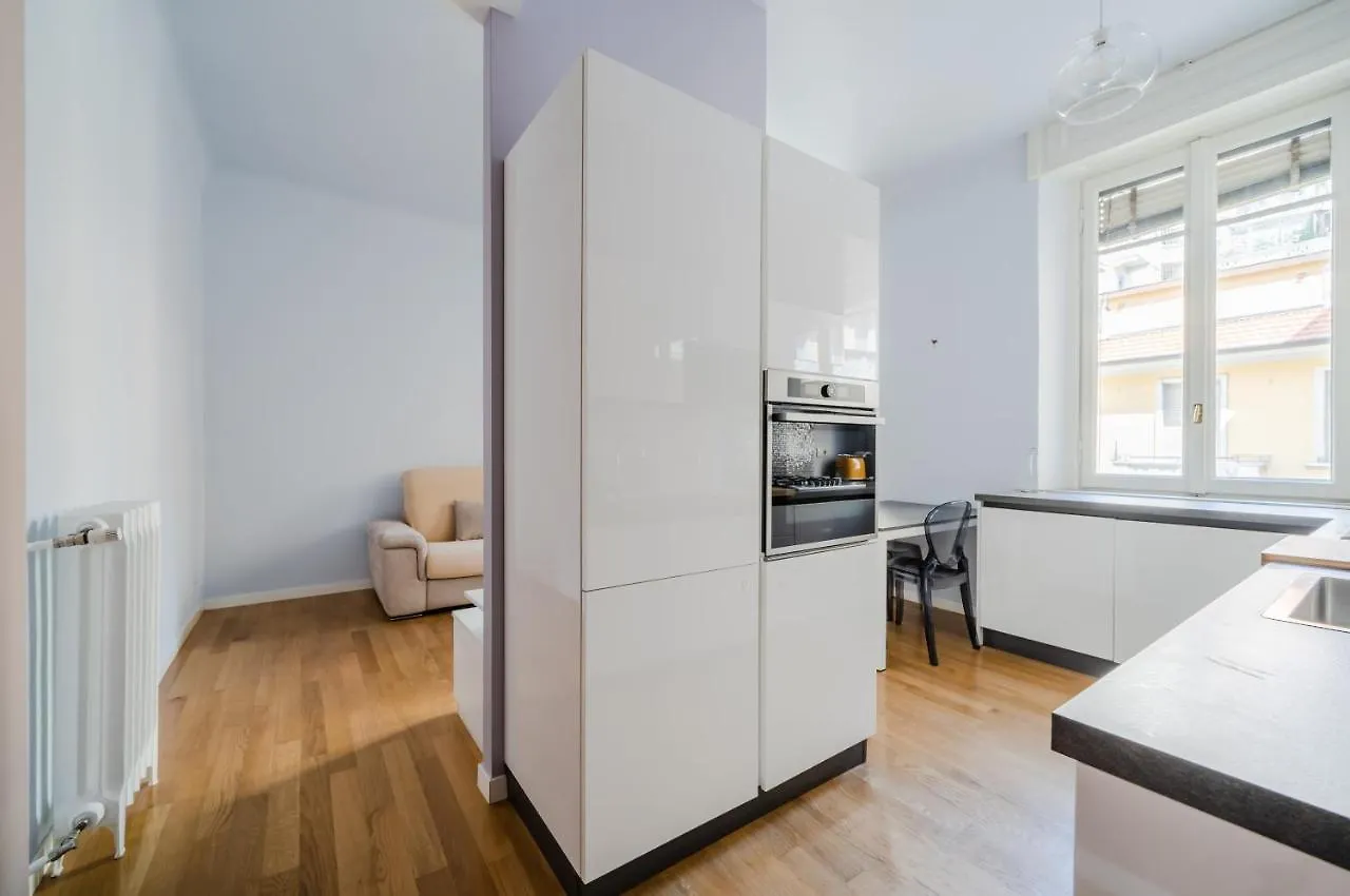 Lovely Apartment In Milano-Porta Romana W/ Balcony