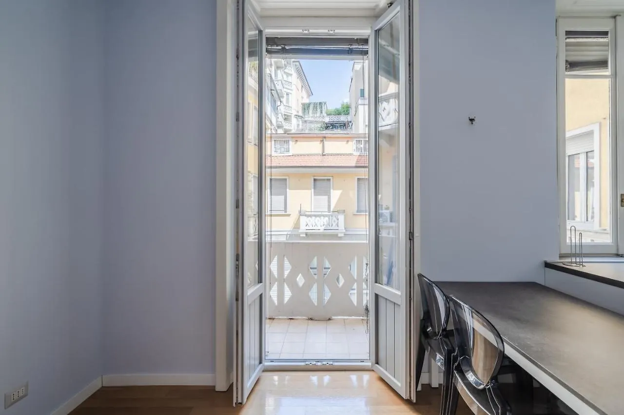 Lovely Apartment In Milano-Porta Romana W/ Balcony 0*, 米兰